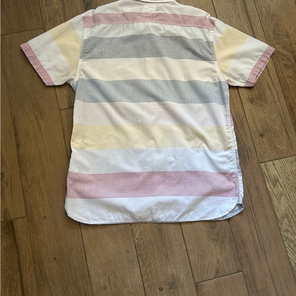 Levi's Red and Yellow Casual Button Down Shirt - Picture 5 of 8